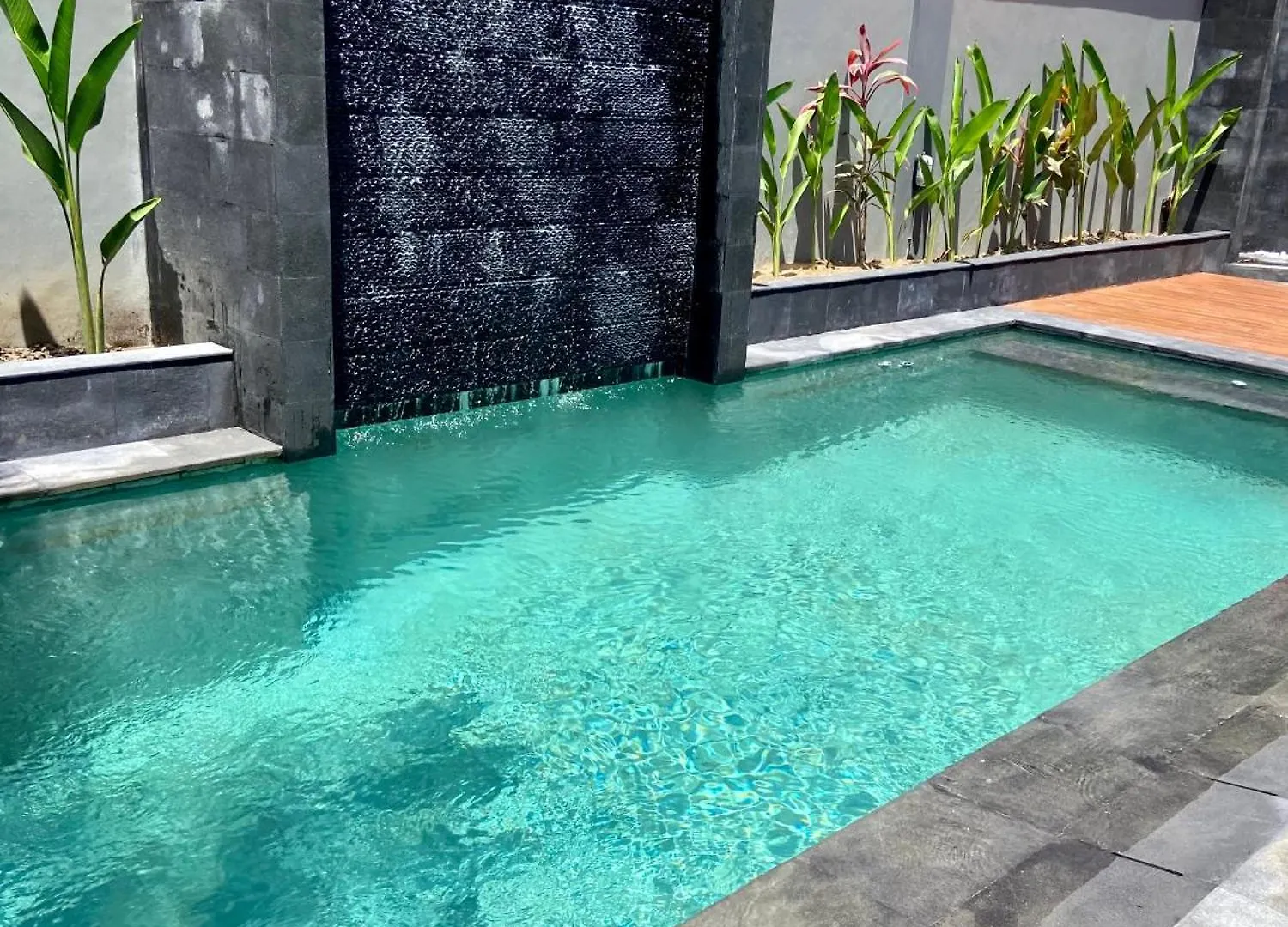 Villa Solas Legian  Legian (Bali)