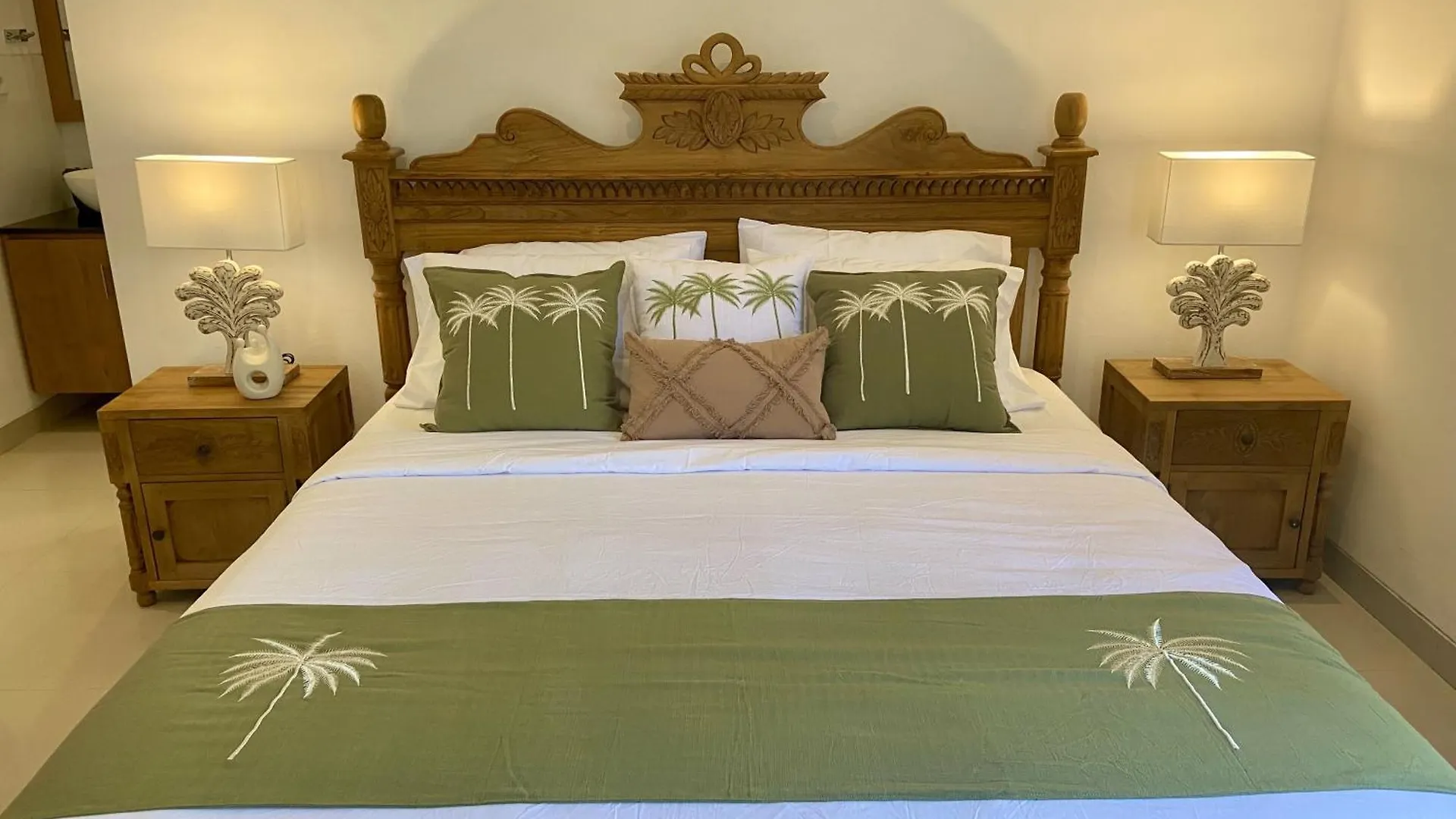 Villa Solas Legian  Legian (Bali)