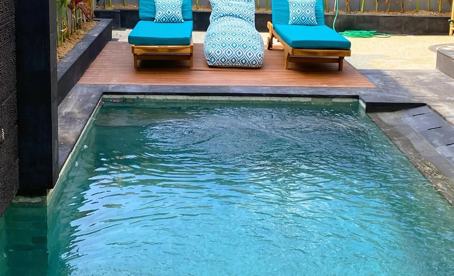 Villa Solas Legian  Legian (Bali)